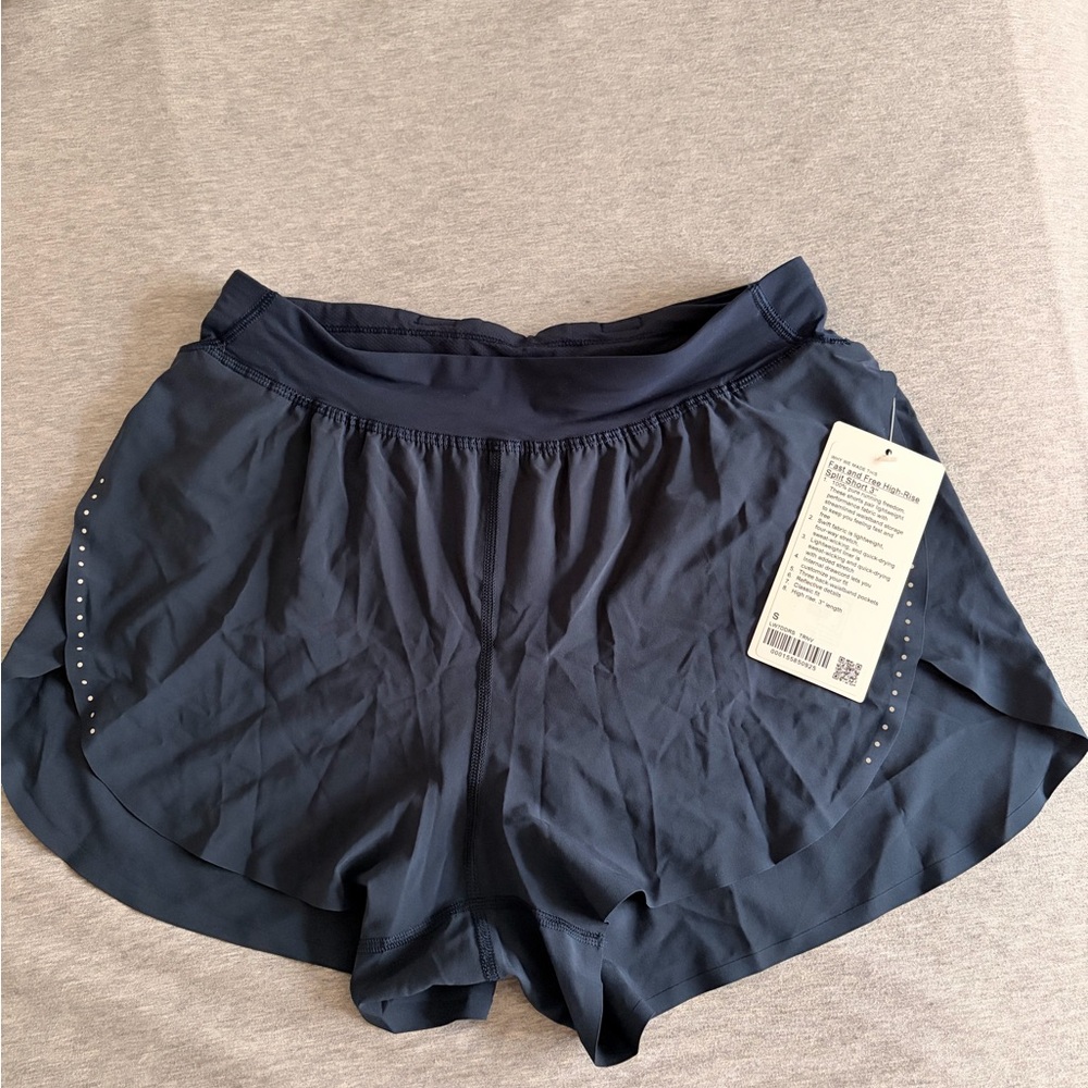 LULULEMON fast and free shorts